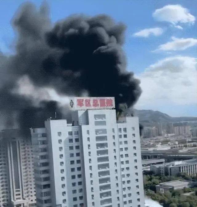 长沙电信大楼失火事件 高层建筑的外墙保温材料不防火(图2)